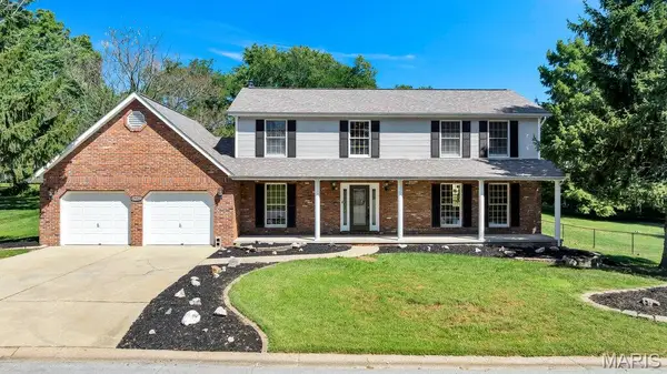 1902 Cheyenne Drive, Godfrey, IL 62035