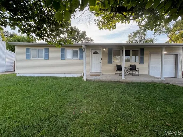 3319 Royal Domain Drive, St Charles, MO 63301