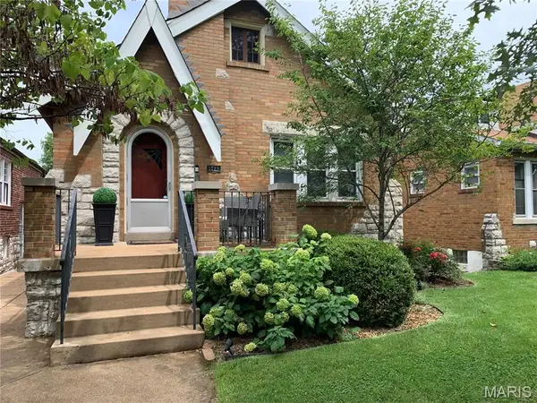 5729 Goethe Avenue, St Louis, MO 63109