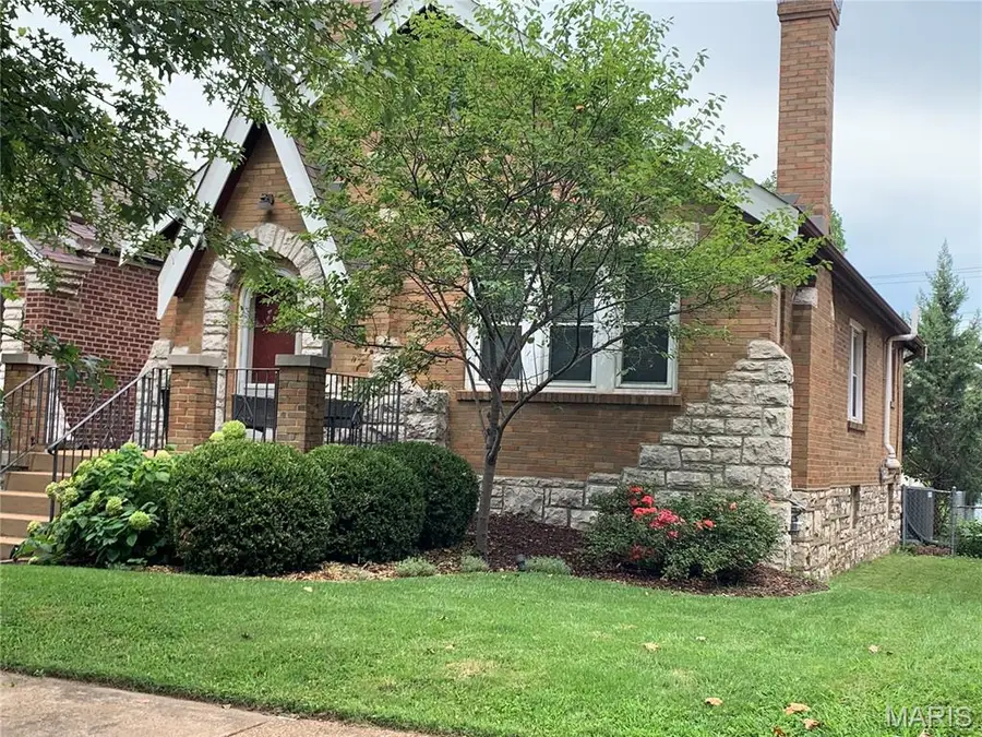 5729 Goethe Avenue, Saint Louis, MO 63109 - #3