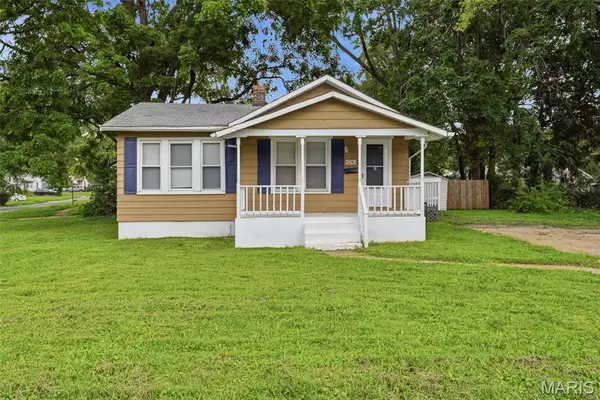 8283 Frost Avenue, St Louis, MO 63134