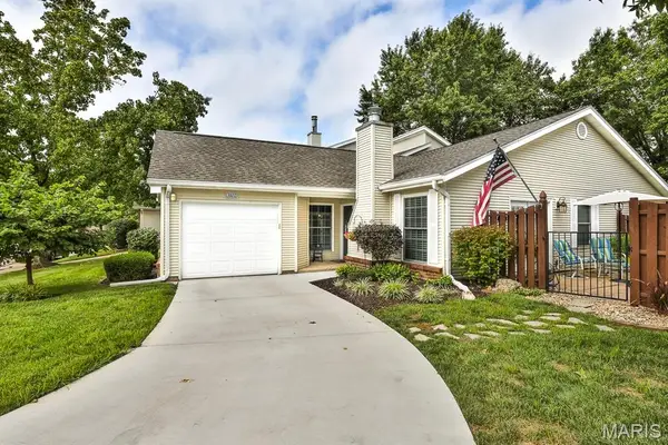 3102 Green Prairie Drive #3, St Charles, MO 63303