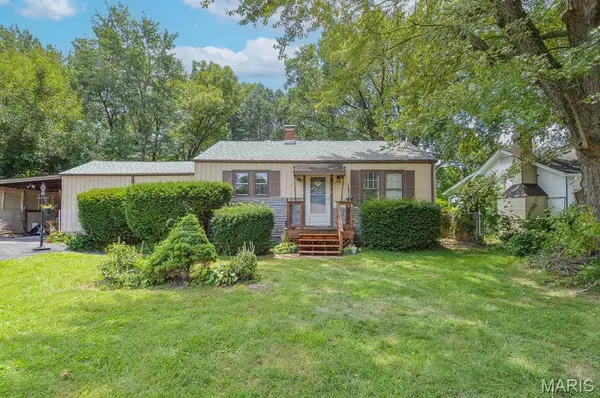9120 Summit Drive, Fairview Heights, IL 62208