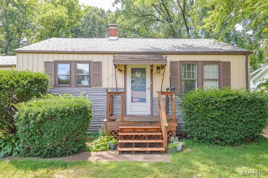 9120 Summit Drive, Fairview Heights, IL 62208 - #2