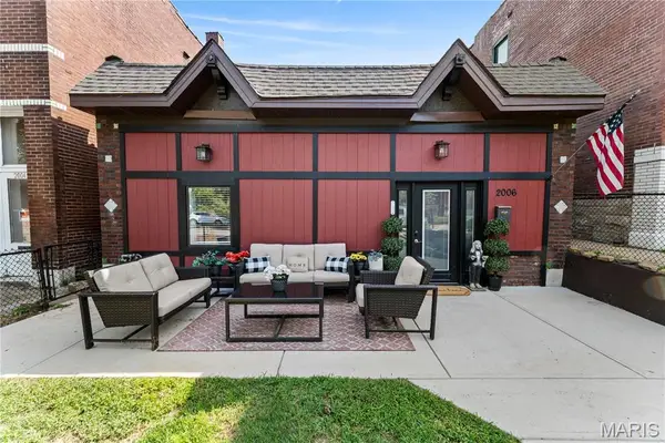 2006 Geyer Avenue, St Louis, MO 63104