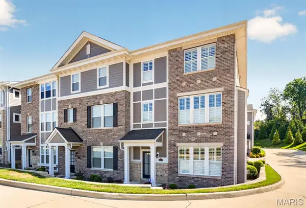 11201 Talamore Circle #1, Frontenac, MO 63131