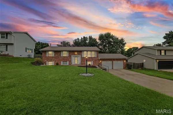1810 Montview Avenue, Godfrey, IL 62035