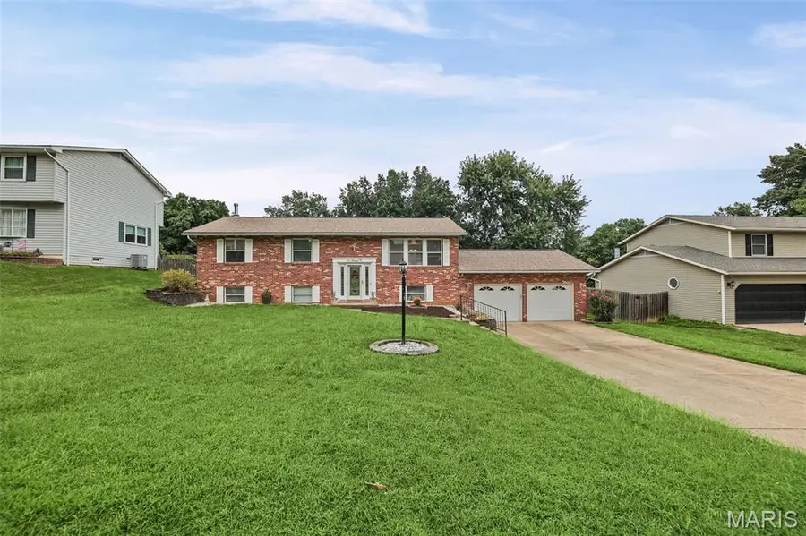 1810 Montview Avenue, Godfrey, IL 62035 - #2