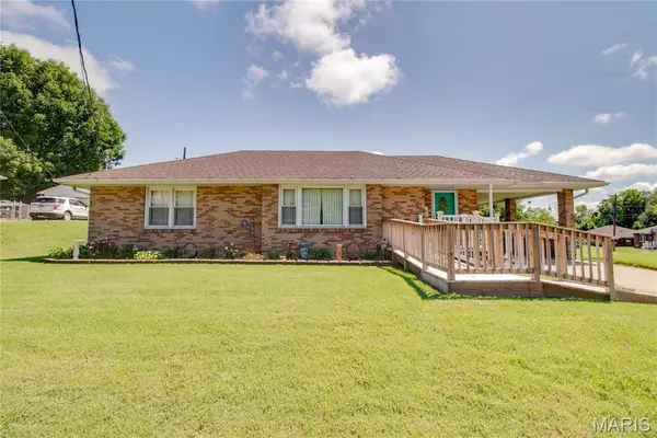 201 Longfellow Avenue, Alton, IL 62002