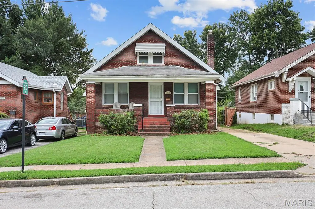6420 Glenmore Avenue, Uplands Park, MO 63121 - #1