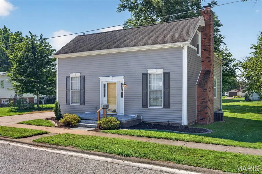 446 N 8th Street, Breese, IL 62230 - #3