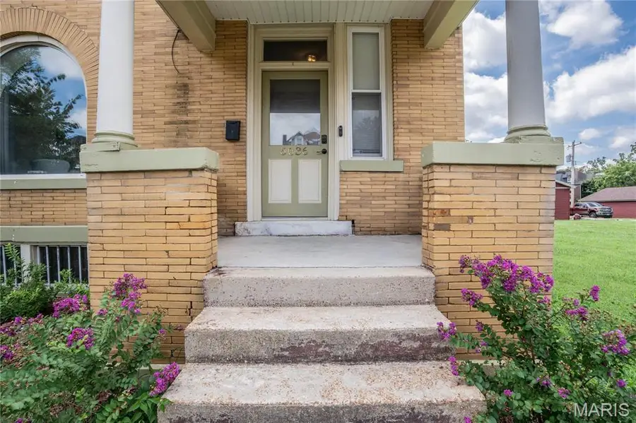 5036 Cabanne Avenue, Saint Louis, MO 63113 - #3