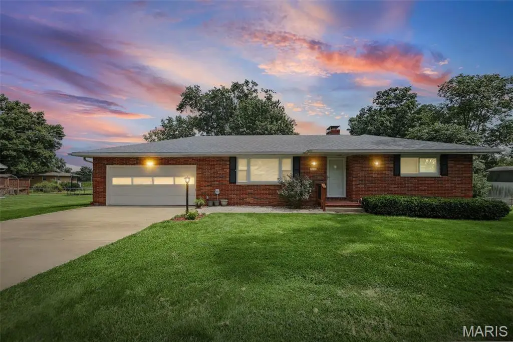 4803 Paris Drive, Godfrey, IL 62035 - #1