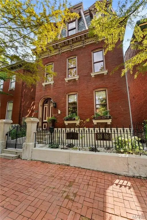 1840 S 8th Street, Saint Louis, MO 63104 - #1