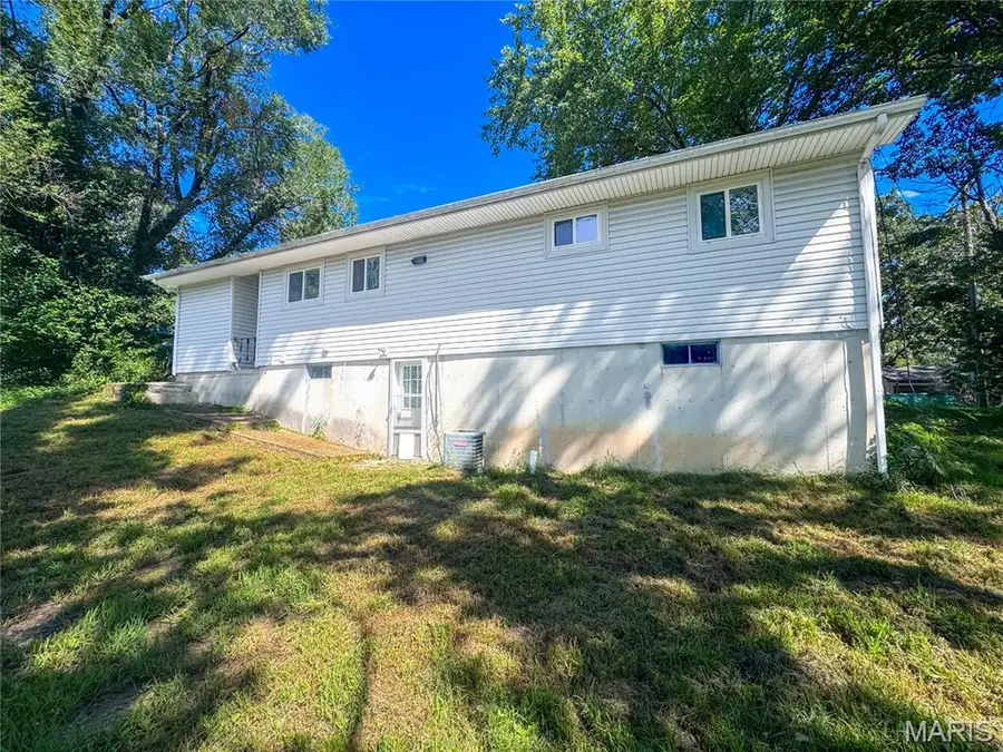 450 Hillcrest Drive, Bourbon, MO 65441 - #2