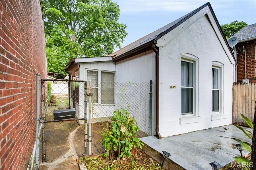 2619 Michigan Avenue, Saint Louis, MO 63118 - #3