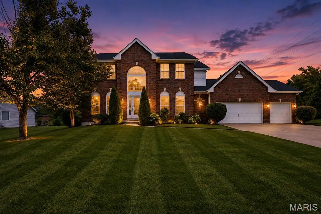 800 Dunbarton Drive, Weldon Spring, MO 63304 - #1