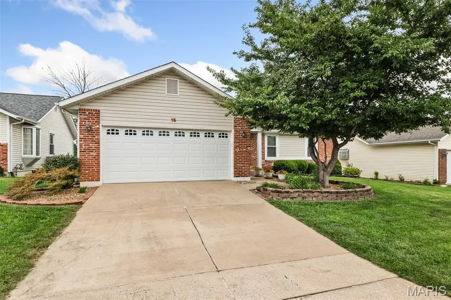 15 Dorchester Court, Saint Peters, MO 63376 - #3