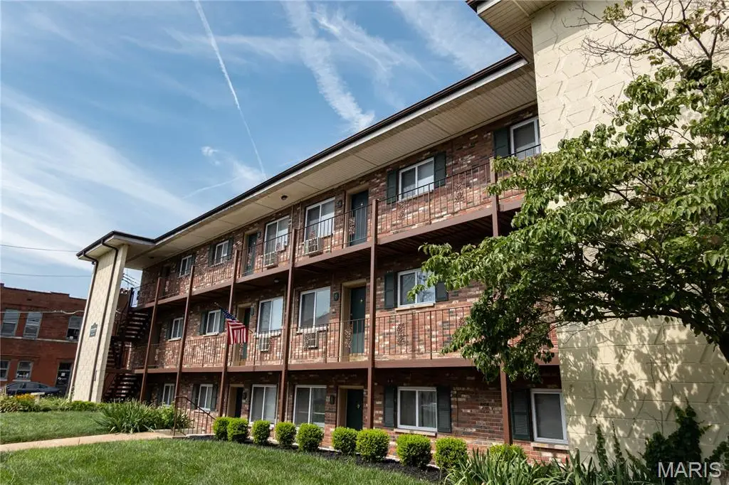 7403 Elm Avenue, Maplewood, MO 63143 - #1