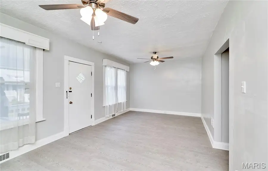 6462 Wanda Avenue, Saint Louis, MO 63116 - #3