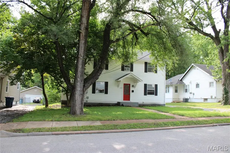 425 S Clark Avenue, Ferguson, MO 63135 - #3