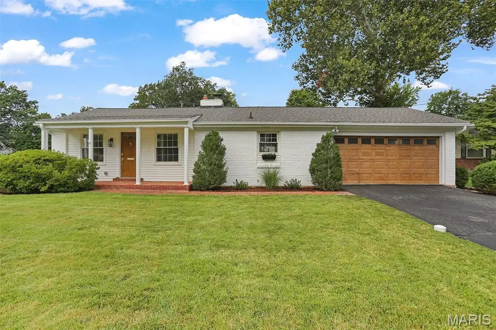 1031 Glenway Drive, Glendale, MO 63122 - #1