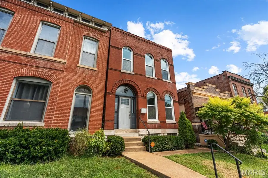 4417 Oakland Avenue, Saint Louis, MO 63110 - #2