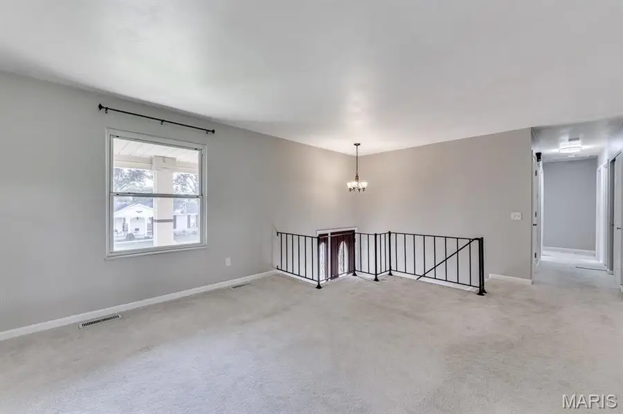 2728 Ashfield Drive, Saint Louis, MO 63129 - #3