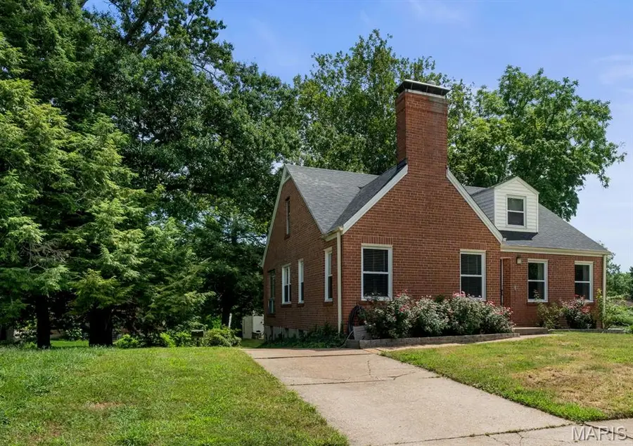 2956 Andover Drive, Saint Louis, MO 63121 - #3