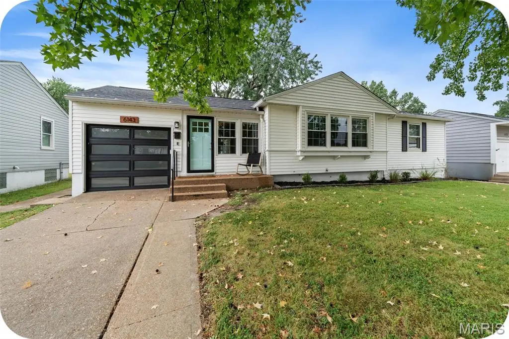 6143 Pointview Lane, Saint Louis, MO 63123 - #1