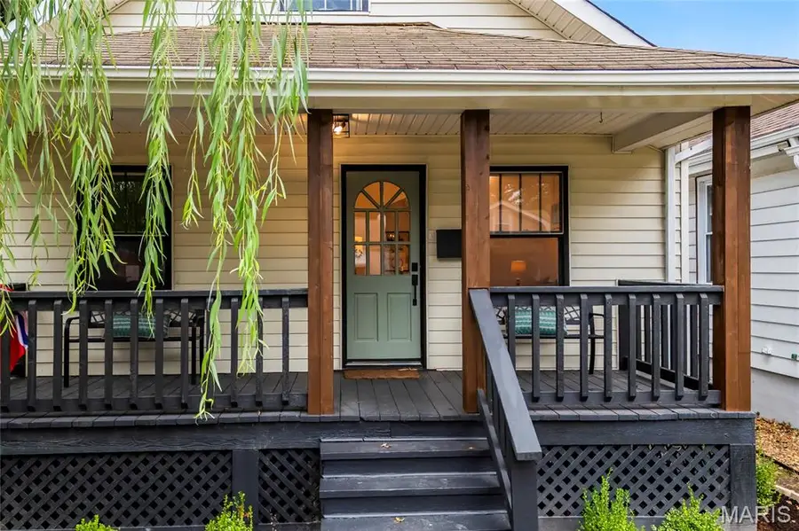 7058 Sutherland Avenue, Saint Louis, MO 63109 - #2