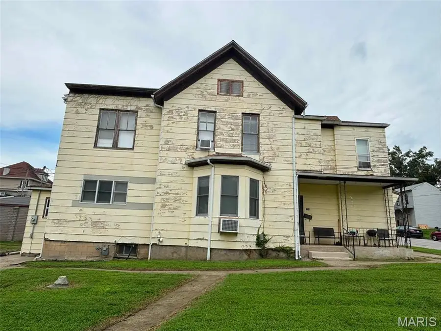 700 Center Street, Hannibal, MO 63401 - #2