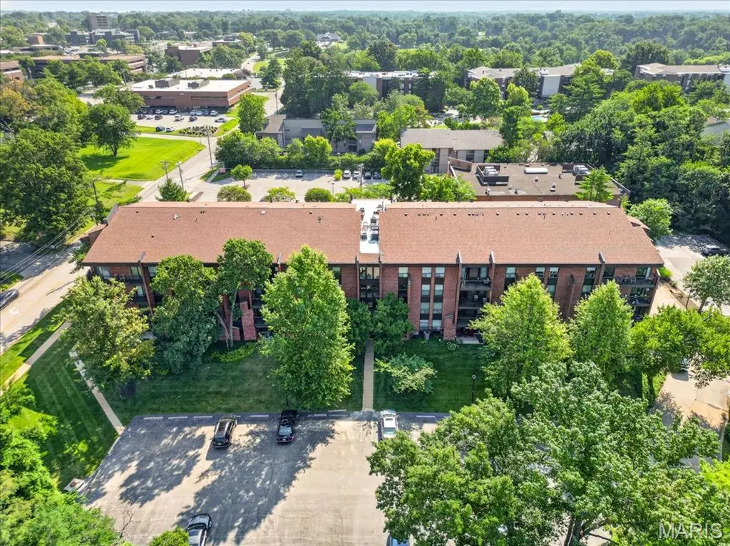 585 Coeur De Royale Drive #201, Creve Coeur, MO 63141 - #1