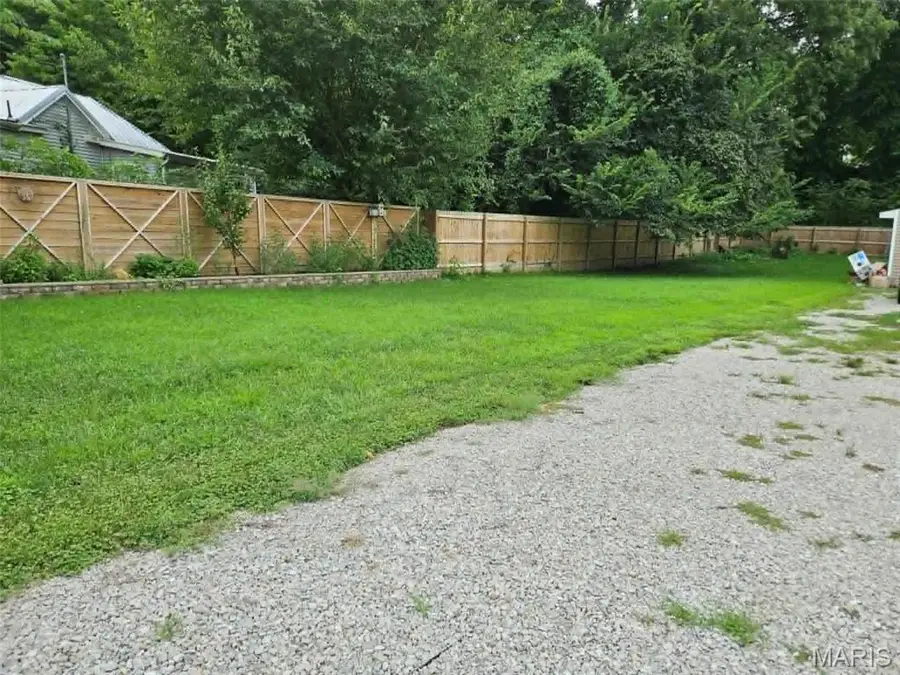 1109 Fulton Avenue, Hannibal, MO 63401 - #3