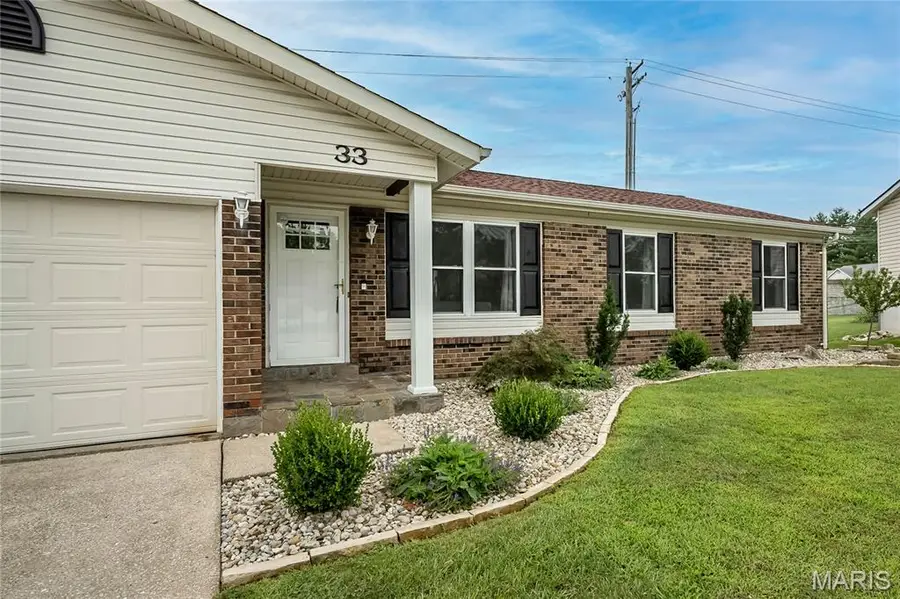 33 W Garden Walk Drive, Saint Peters, MO 63376 - #3