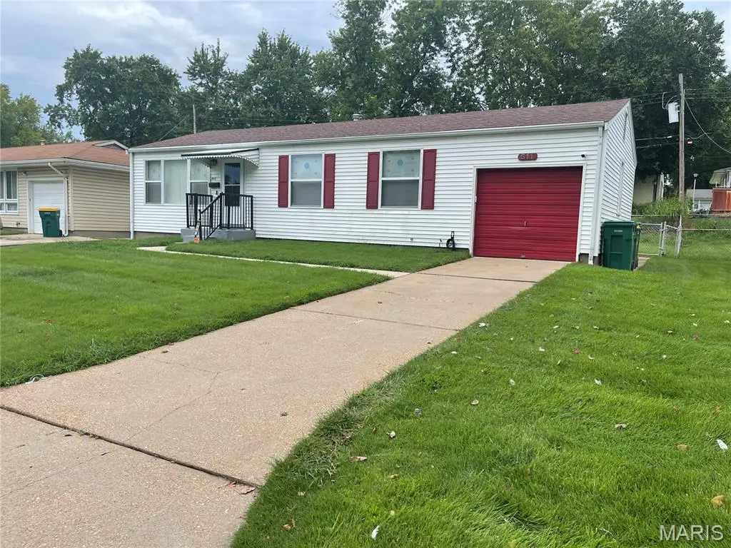 611 Marshfield Drive, Saint Louis, MO 63137 - #1