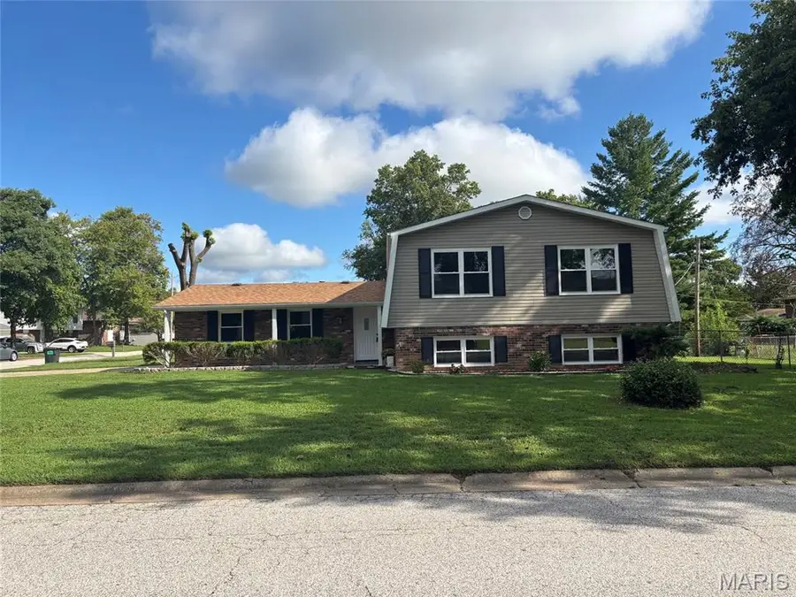 209 Orleans Drive, Fairview Heights, IL 62208 - #3