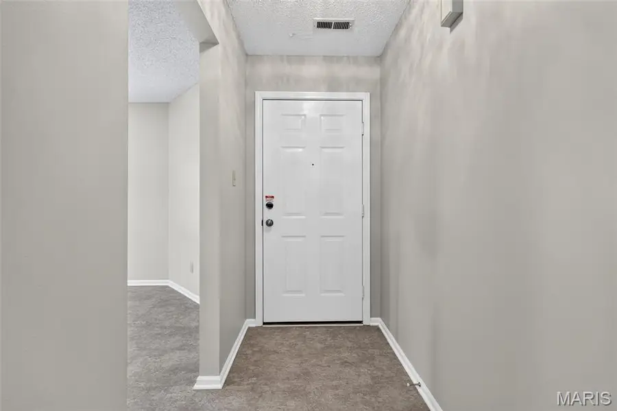 1359 Kyle Drive #14B, Saint Charles, MO 63304 - #3