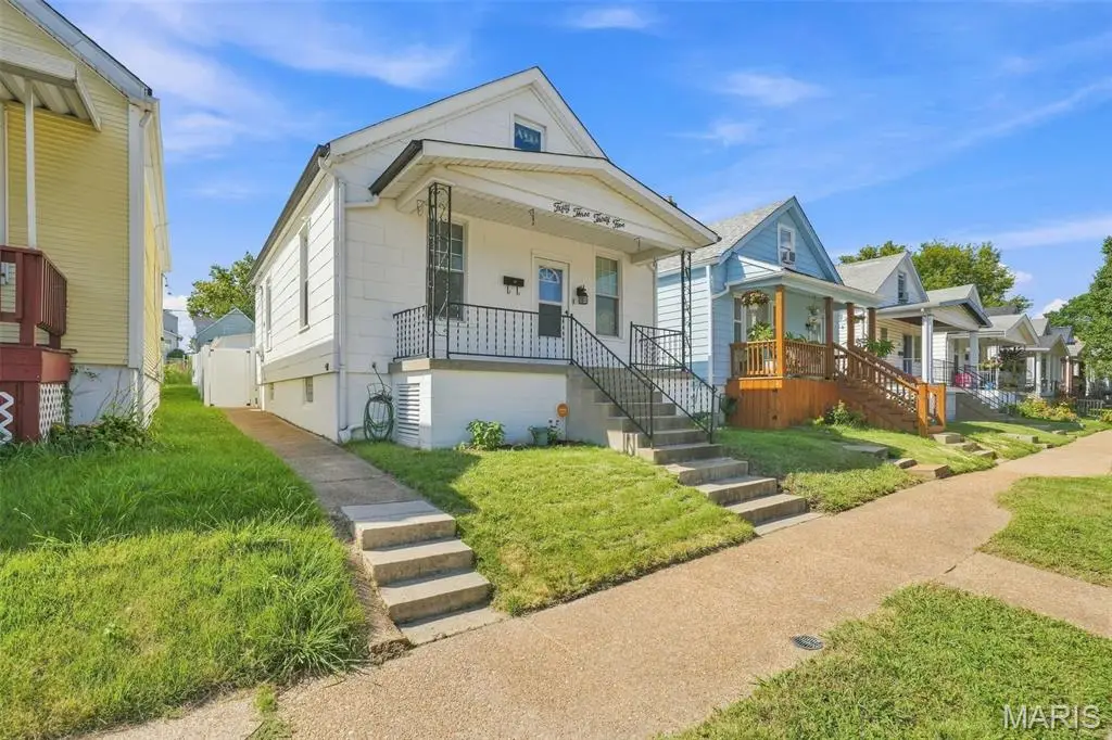 5335 Alfred Avenue, Saint Louis, MO 63116 - #1