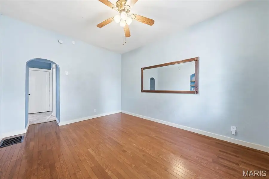 5335 Alfred Avenue, Saint Louis, MO 63116 - #3