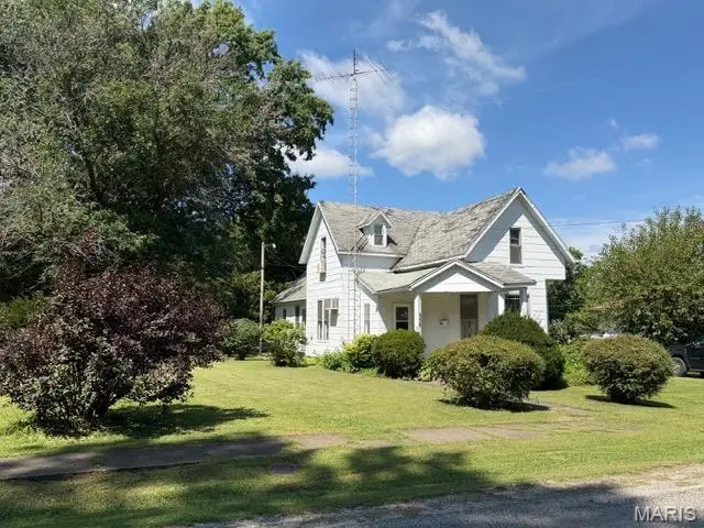 556 S Spruce Street, Nokomis, IL 62075 - #3