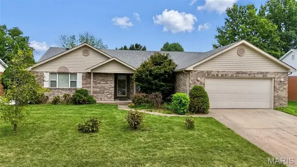 208 Saint Sabre Drive, Swansea, IL 62226