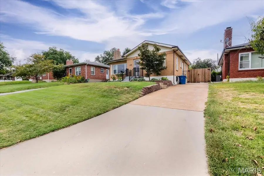 9337 Radio Drive, Affton, MO 63123 - #3