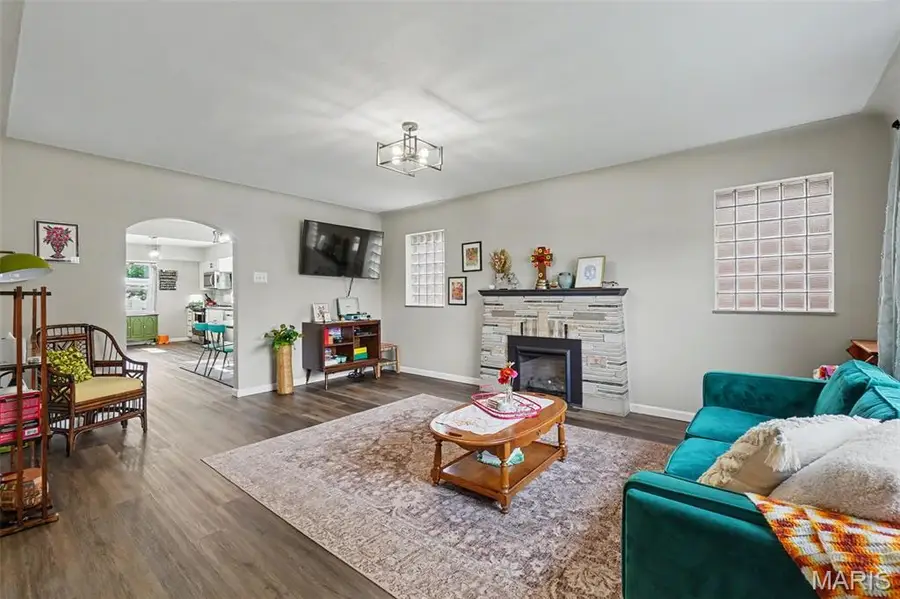5829 Oleatha Avenue, Saint Louis, MO 63139 - #3