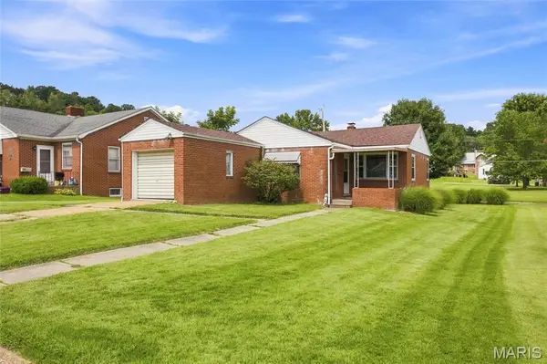 413 W 9th Street, Hermann, MO 65041