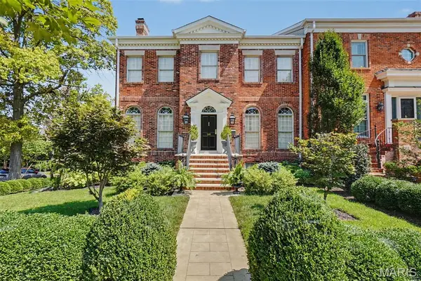 168 N Central Avenue, Clayton, MO 63105