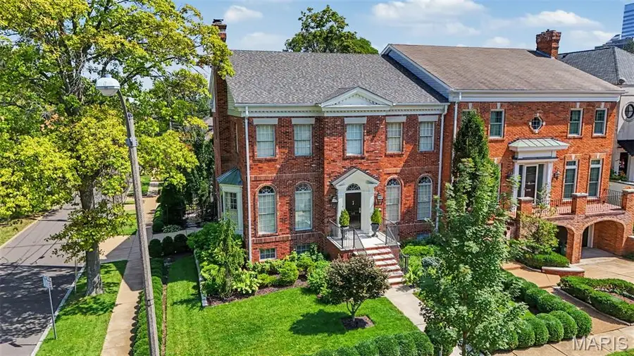 168 N Central Avenue, Clayton, MO 63105 - #2