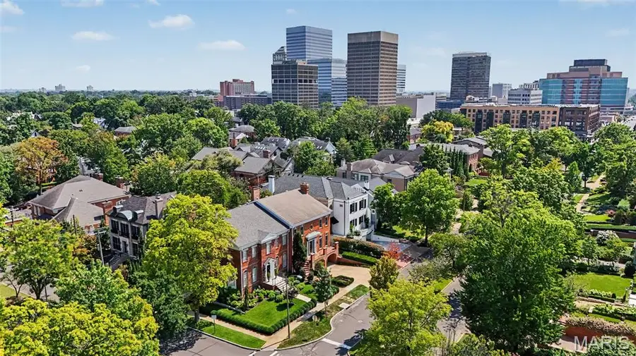 168 N Central Avenue, Clayton, MO 63105 - #3
