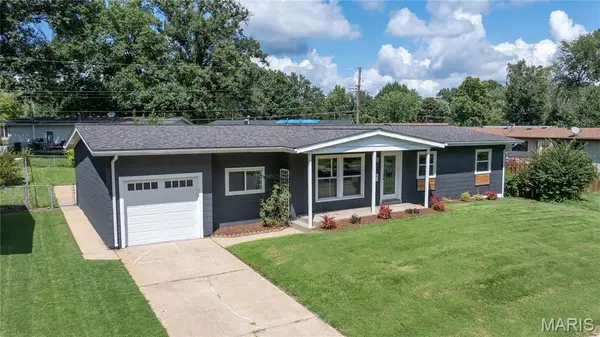 245 Humes Lane, Florissant, MO 63031