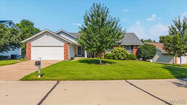 25 Park Place, St Peters, MO 63376